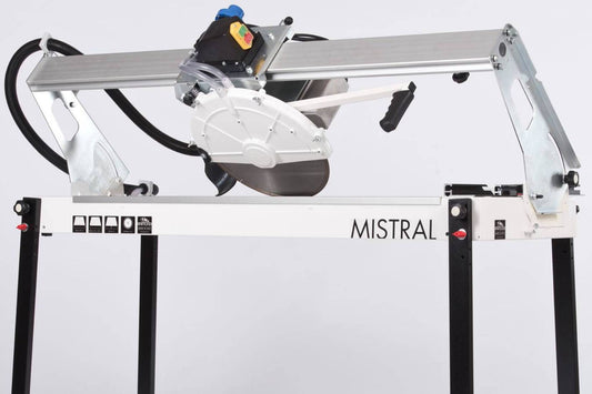 Raimondi Mistral 150 224MS 150EU Segatrice Motore Scorrevole Inclinabile Taglio 150cm Jolly Mattonelle Spessore 135mm Disco Ø300mm Troncatrice Raffreddamento Pompa Barra Scorrimento Piani Lavoro Telaio Squadra Ricalibrabile Gambe Ripiegabili 180x60 H60 cm