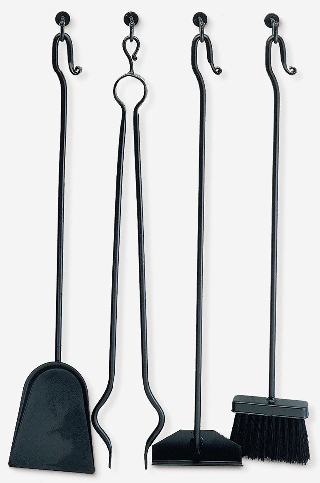 Palazzetti in Giardino Kit Attrezzi a Parete per Barbecue 64 cm Set 4 Pezzi Semplifica le operazioni di gestione del fuoco e delle braci durante la cottura, composto di: pinze spazzola pulisci cenere paletta raccogli cenere paletta sposta braci
