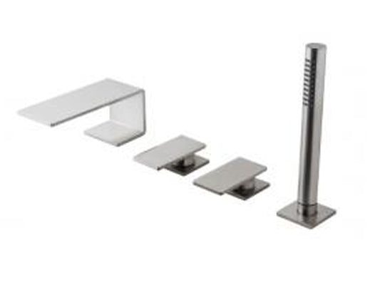 Rubinetterie Treemme 3M 5MM IT 2868 IS 5M ZZ Miscelatore Batteria Appoggio Bordo Vasca 4 Fori 2 Leve Senza Piastra Con Doccetta In Acciaio Inox Estraibile Stile Moderno Materiale Acciaio INOX Finitura Acciaio Spazzolato