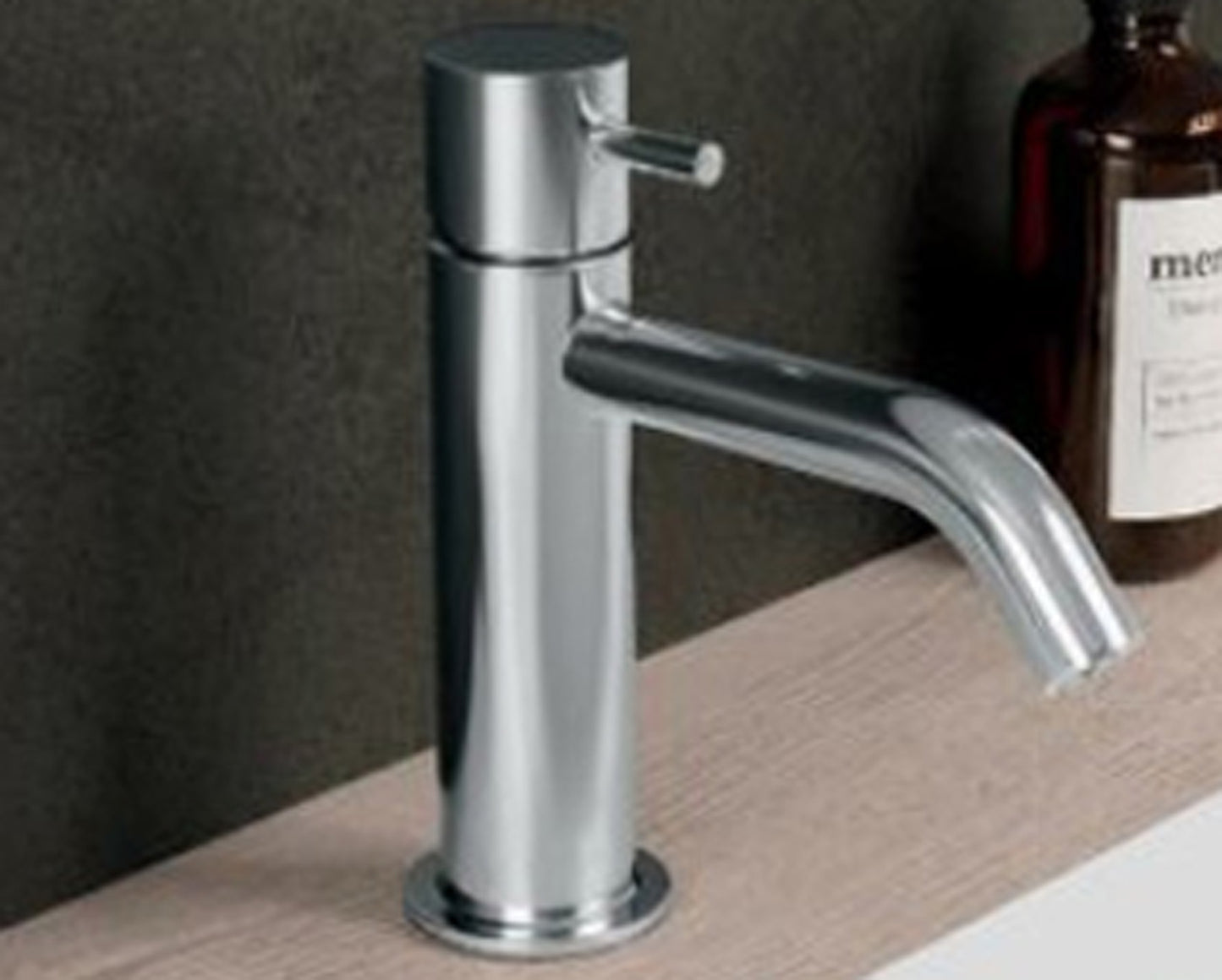 Miscelatore Lavabo Versione Bassa Novellini Fly 3 Appoggio Monocomando Materiale Ottone Finitura Cromato Compreso Piletta Scarico Click-Clack