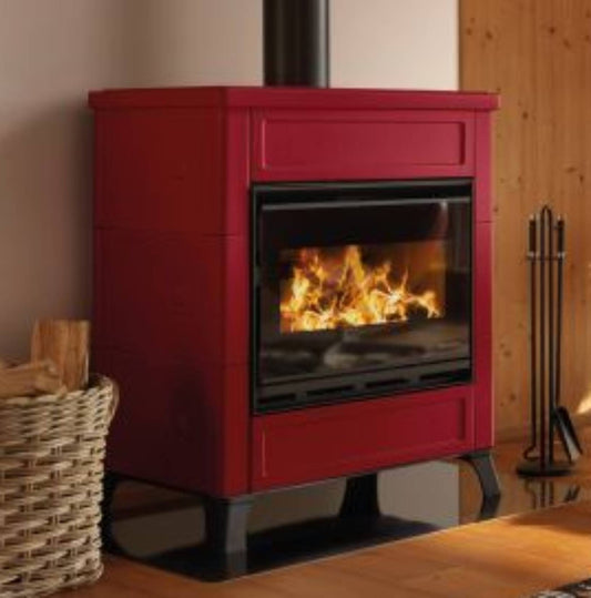 Palazzetti Elsa 70S Stufa a Legna Aria Calda Convezione Naturale Riscaldamento Irraggiamento Canalizzabile Potenza 9,7 Kw Rivestimento in Ceramica Colore Rosso Focolare Refrattario Thermofix Base Ghisa Cassetto Cenere Uscita Fumi Superiore 80x56 H100 cm