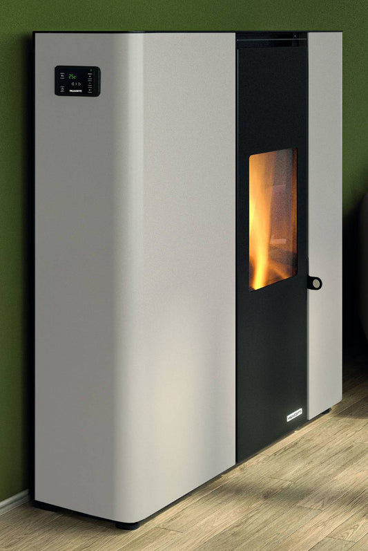Palazzetti Scarlet TC 9 Stufa a Pellet Salvaspazio Ermetica ad Aria Calda Ventilata Regolabile Canalizzabile Potenza 9 Kw Rivestimento Acciaio Colore Bianco Forma Slim Uscita Fumi Posteriore Pannello Digitale Combustione Totale Cassetto 89x29 H104 cm