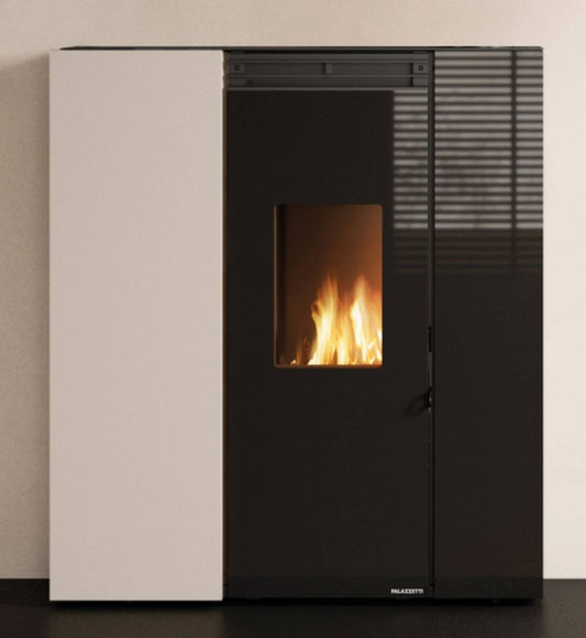 Palazzetti Tiffany TC Aria 13 Stufa a Pellet Salvaspazio Ermetica Ventilata Regolabile Canalizzabile Potenza 12,7 Kw Rivestimento Acciaio Colore Bianco Forma Slim Uscita Fumi Posteriore Pannello Digitale Combustione Totale Cassetto Braciere 101x34 H117 cm