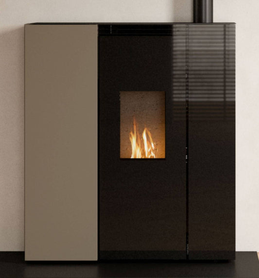 Palazzetti Tiffany TC Aria 13 US Stufa Pellet Salvaspazio Ermetica Ventilata Regolabile Canalizzabile Potenza 12,7 Kw Rivestimento Acciaio Caffellatte Forma Slim Uscita Fumi Superiore Pannello Digitale Combustione Totale Cassetto Braciere 101x34 H117 cm