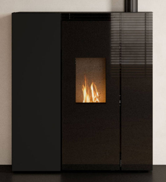 Palazzetti Tiffany TC Aria 10 US Stufa Pellet Salvaspazio Ermetica Ventilata Regolabile Canalizzabile Potenza 10,2 Kw Rivestimento Acciaio Colore Nero Forma Slim Uscita Fumi Superiore Pannello Digitale Combustione Totale Cassetto Braciere 101x34 H117 cm