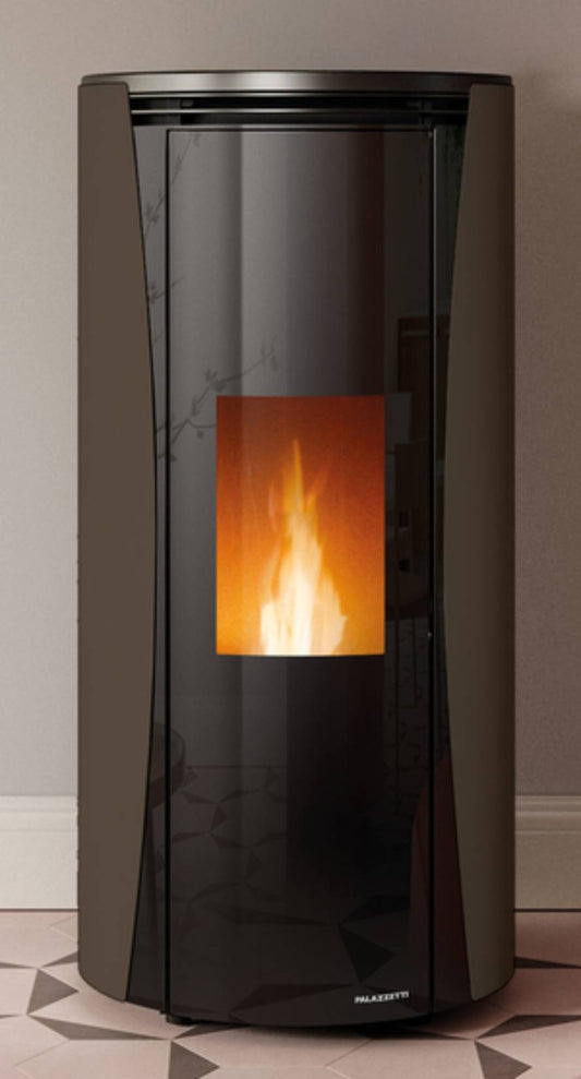 Palazzetti Vivi TC 6 Stufa a Pellet Ermetica ad Aria Calda Ventilata Canalizzabile Potenza 6 Kw Rivestimento Acciaio Colore Moka Forma Circolare Uscita Fumi Posteriore Doppio Vetro Combustione Totale Pulizia Automatica Braciere Cassetto 52x52 H110 cm