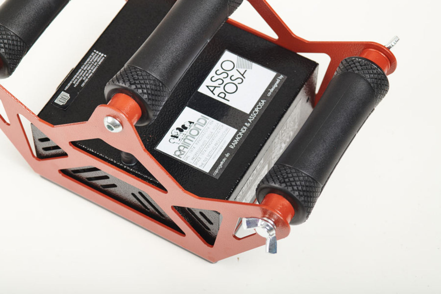 Raimondi E-FOX 321BATPRR Battipiastrelle Vibralastre Professionale a Batteria Per Alta Frequenza Vibrazione Grandi Piastrelle Espelle Aria Pavimento Rivestimento Parete Area Vibrante Piatto 21x41 cm PVC 3 Impugnature Sacca Protettiva Caricabatterie