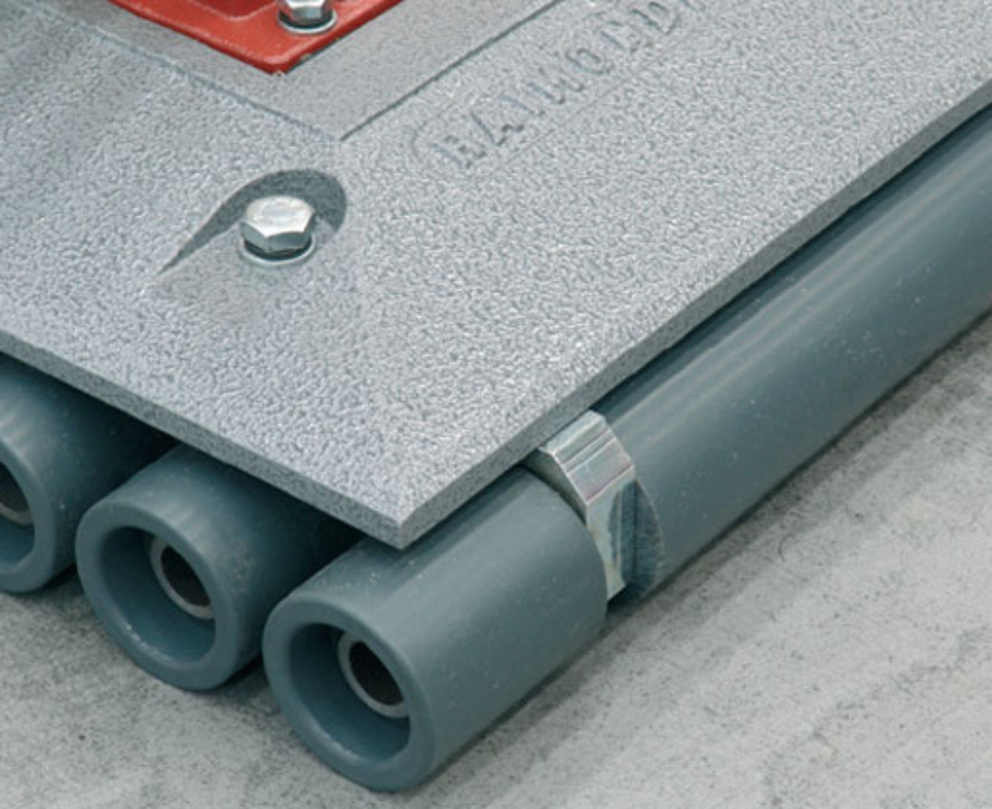 Raimondi Mastino 349 Battipiastrelle Per Vibrazione Piastrelle Durante Posa Malta Alte Frequenze Garantisce Perfetto Livellamento Mattonelle 3 Velocità Trasformatore Manico Telescopico Rulliera 36 Rulli Ø 55 mm Portarulli Acciaio