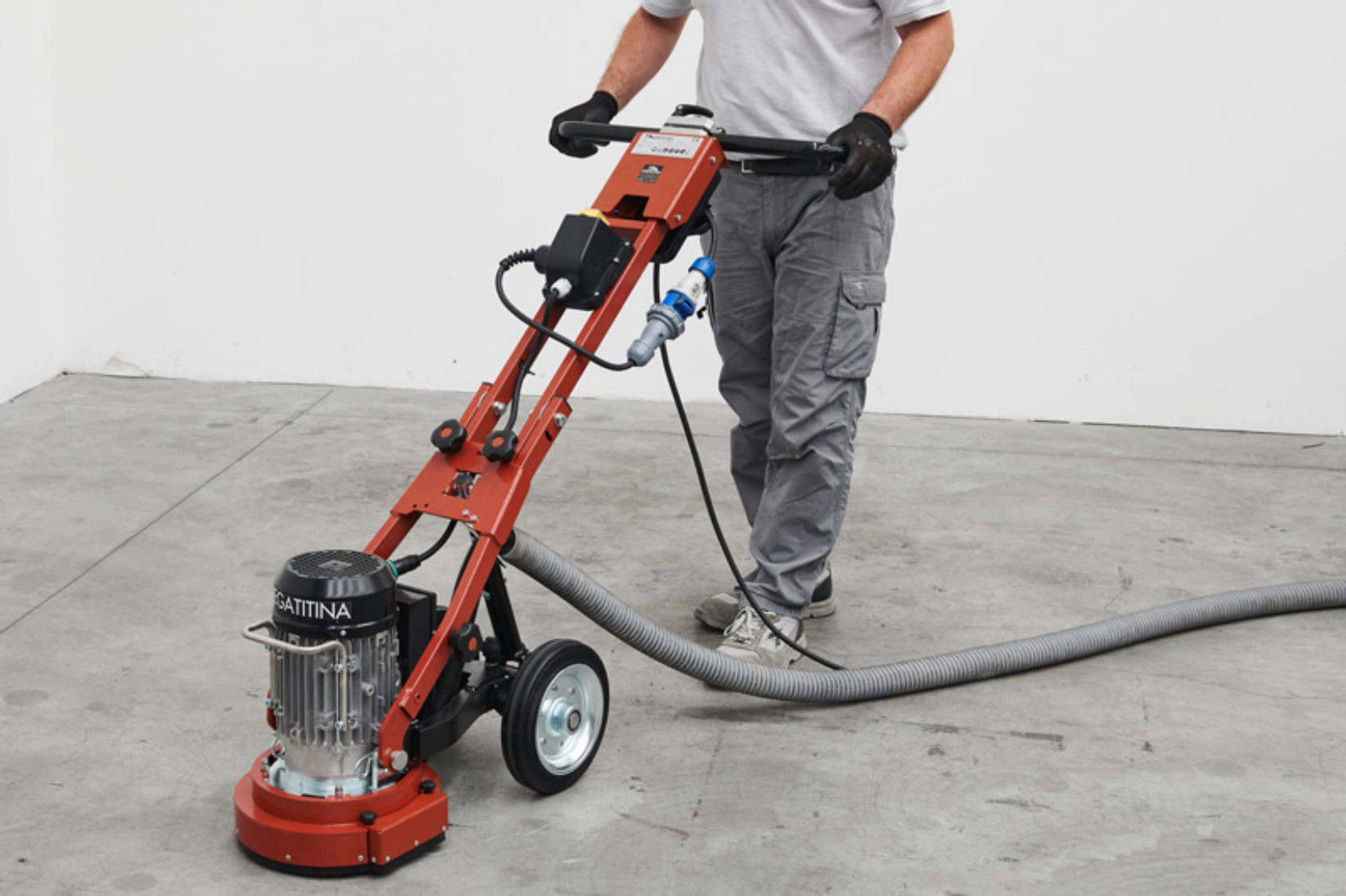 Raimondi Megatitina 334 HT230V Monospazzola Fresatrice Monodisco Graffiare Spianare Levigare Superfici Irregolari Porcellanato Marmo Resina Cemento Motore Basculante Manico 230 V Monofase Dischi Porta Utensili Ø 280 mm Ruote 2 Zavorre 63x150 H90 cm