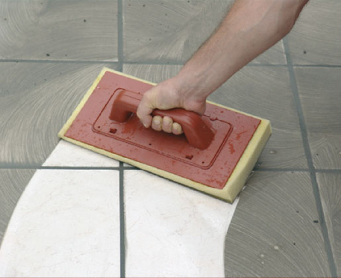Raimondi Pedalò 356 NSWEE Per Eliminare Pulire Residui Sigillanti di Pavimenti Rivestimenti Frattazzo Spugna Sweepex Impugnatura Manico Alluminio Pedale Spremitura Vasca 40 Litri Griglia Ruote Diametro Ø 100 mm 69x54 H38 cm