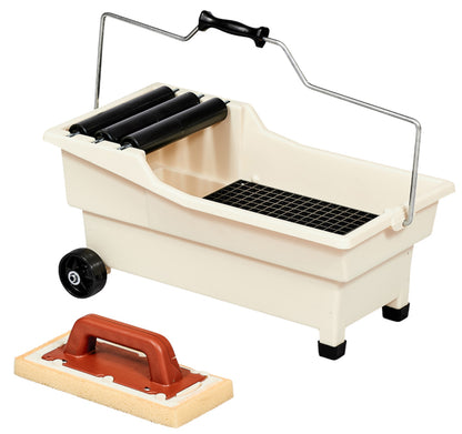 Raimondi Pulirapid 216 SWE Per Eliminare Pulire Residui Sigillanti di Pavimenti Rivestimenti Vasca Plastica 20 Litri Antiurto Tre Rulli Frattazzo Spugna “Sweepex” Con Impugnatura Griglia Manico in Acciaio Ruote Ø 80 mm 60x30 H30 cm