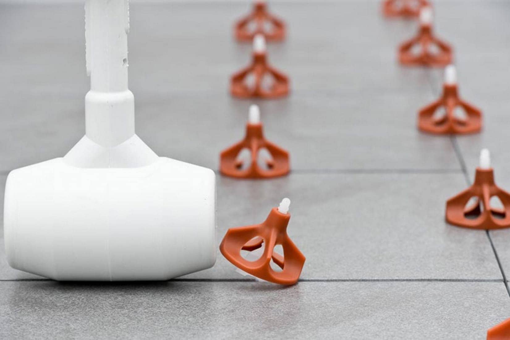 Raimondi RLS Levelling System 3000 Viti Basi Flat Piatta Forma Meno - Per Piastrelle Con Spessore Altezza da 3 a 15 mm e Fuga da 1,5 mm