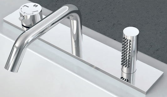 Novellini Rubinetteria Bordo Vasca Per Stile Appoggio 3 Fori Con Doccetta Estraibile e Piastra Materiale Ottone Finitura Cromata 1 Manopola Moderno Cartuccia Miscelazione Progressiva Meccanico