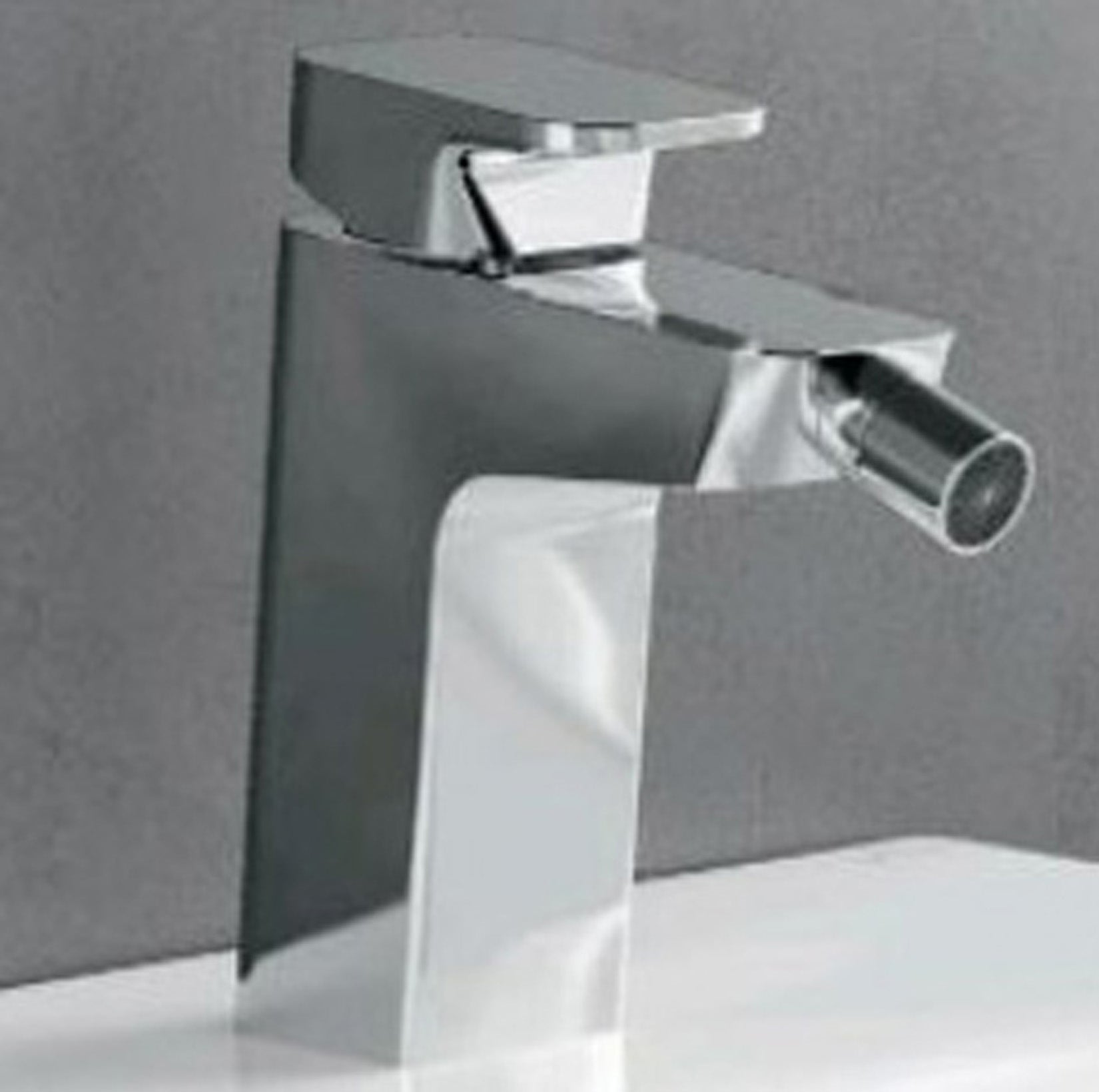 Miscelatore Bidet Novellini Serie D Abbinato Divina Appoggio Monocomando Ottone Cromato Compreso Piletta Scarico Standard