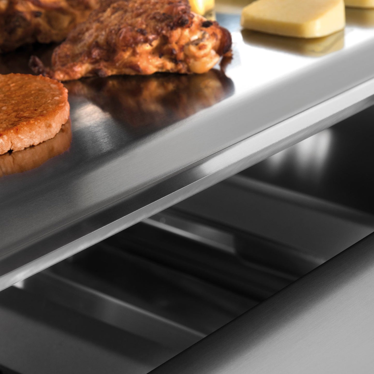 Palazzetti in Giardino Gioia Barbecue Gas GPL Propano Metano Naturale Inserto 3 Bruciatori Accensione One-Touch Diffusori Calore Acciaio Inox Vaschetta Estraibile Piastra Teppanyaki Struttura 18/10 Manopole Metallo Coperchio Scaldavivande 70x70 H40cm 35kg