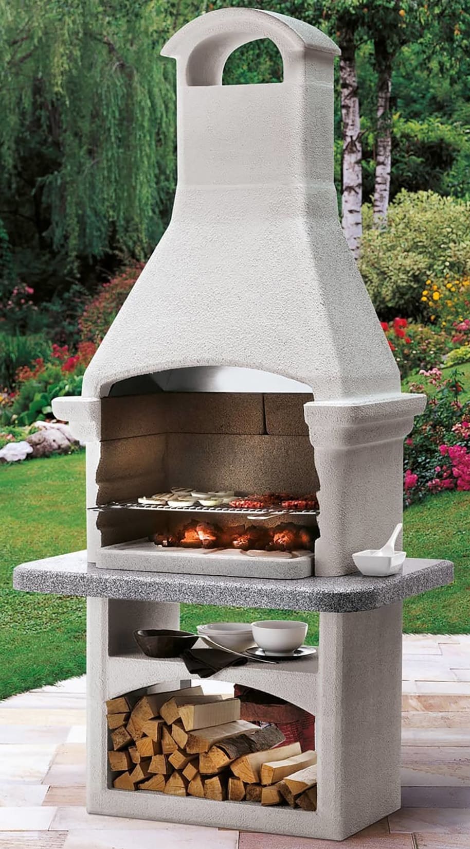 Palazzetti in Giardino Salina 2 Barbecue Carbonelle Legna Cemento Refrattario Piano Top Marmotech Grigio Da Verniciare Area Grill Cassetto Cenere Braciere Portalegna Sottocappa Metallica Griglia Cottura Incluso Kit Verniciatura e Montaggio 110x71 H232 cm