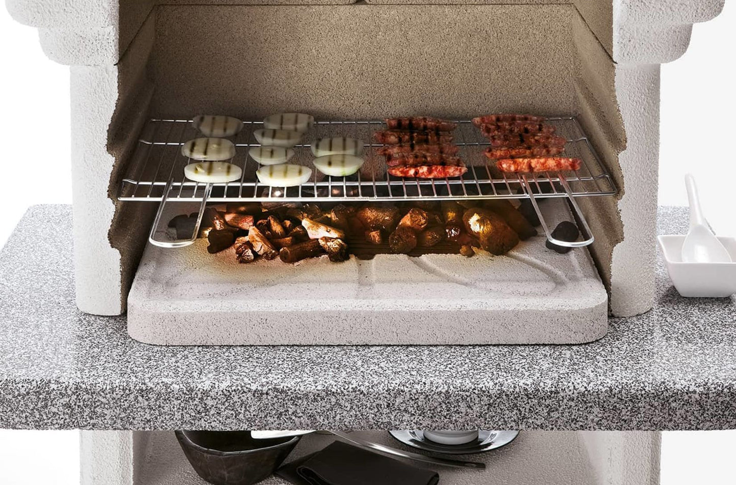 Palazzetti in Giardino Salina 2 Barbecue Carbonelle Legna Cemento Refrattario Piano Top Marmotech Grigio Da Verniciare Area Grill Cassetto Cenere Braciere Portalegna Sottocappa Metallica Griglia Cottura Incluso Kit Verniciatura e Montaggio 110x71 H232 cm