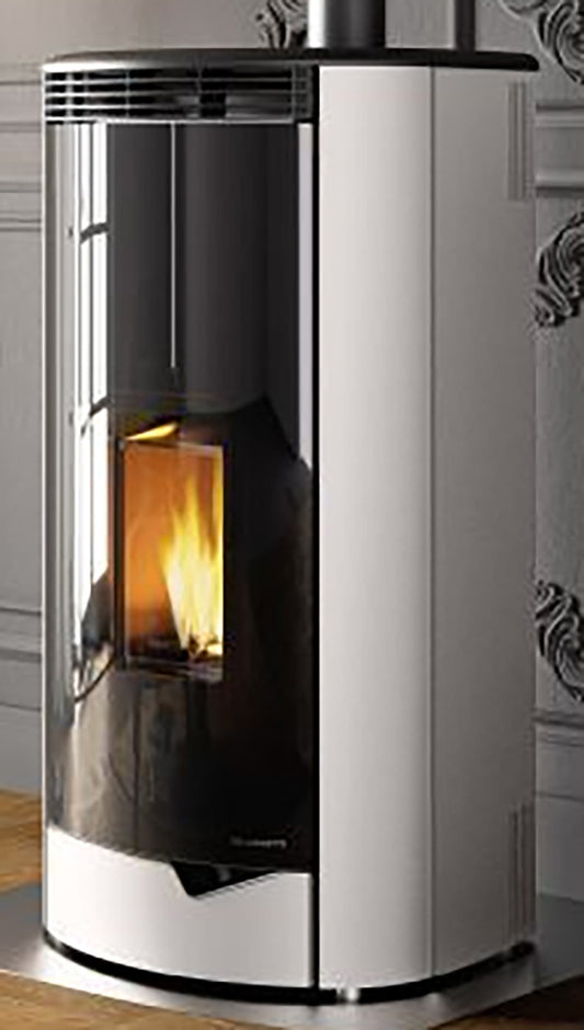 Palazzetti Marianne 9 US PRO 2 Stufa Pellet Ermetica Aria Ventilata Canalizzata 2 Ventilatori Indipendenti Potenza 9,1 Kw Rivestimento Acciaio Bianco Uscita Fumi Superiore Forma Stondata Doppia Porta Braciere Ghisa Cassetto Cenere Ventilazione Regolabile