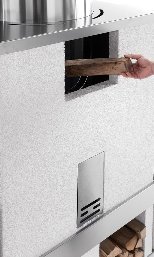 Palazzetti in Giardino Modulo Brucia Legna Realizzato in Conglomerato Cemento Refrattario Da Verniciare Per Braci Cotture Lunghe Carico Posteriore Camera Combustione Interna Doppia Parete Acciaio Inox Alto Spessore Misura 90x80 H200 cm Peso 690 kg