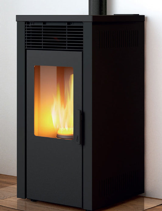 Royal Palazzetti Donna Air 80 Us Rivestimento Acciaio Colore Nero Potenza 8 Kw Stufa Pellet Aria Calda Ventilata Uscita Fumi Superiore Canalizzazione Aria Comburente Esterno Display Comandi Sfioro Programma Digitale Cassetto Estraibile Braciere Ghisa