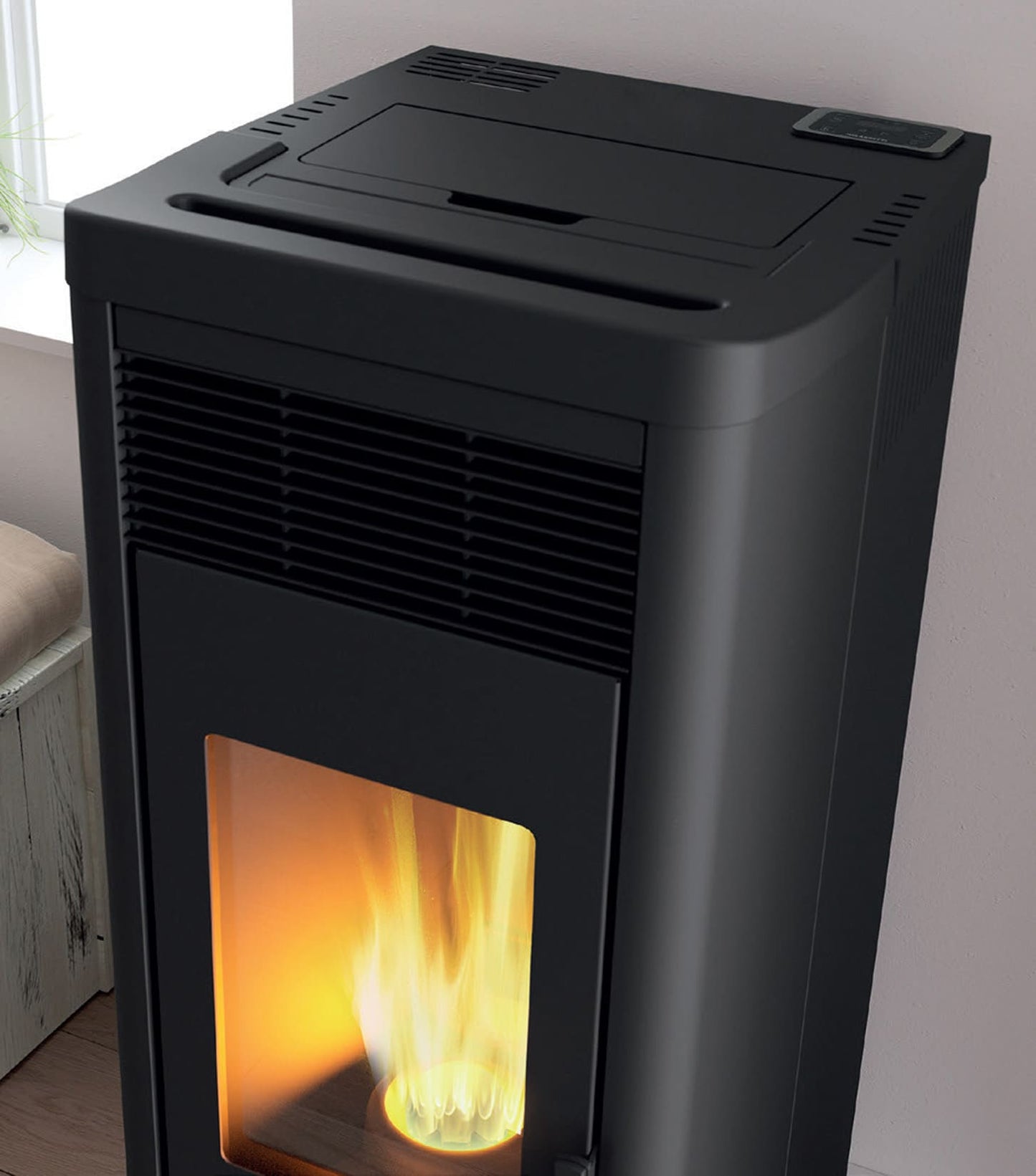 Royal Palazzetti Lea Air 90 Rivestimento Acciaio Top Ceramica Colore Nero Potenza 9 Kw Stufa Pellet Aria Ventilata Canalizzabile Uscita Fumi Posteriore Canalizzazione Aria Comburente Esterno Display Sfioro Programma Fasce Orarie Cassetto Braciere Ghisa