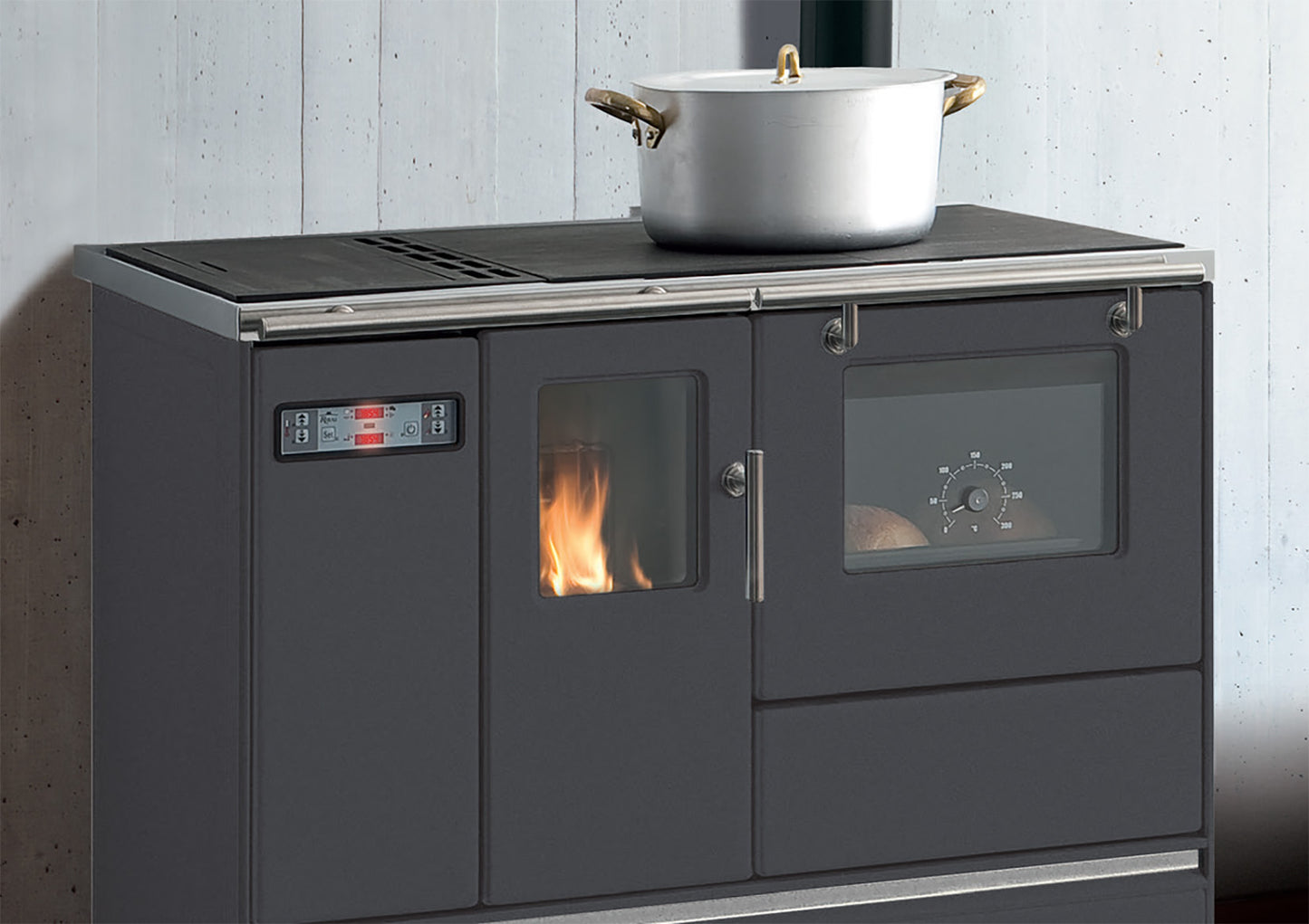 Royal Rosita S Cucina Pellet Aria Calda Ventilata Potenza 8Kw Rivestimento Acciaio Canna Di Fucile Forno Portina Vetro Ceramico Piano Cottura Ventilatore Centrifugo Caricamento Dall’Alto Uscita Fumi Posteriore Superiore Termometro Controllo Temperatura